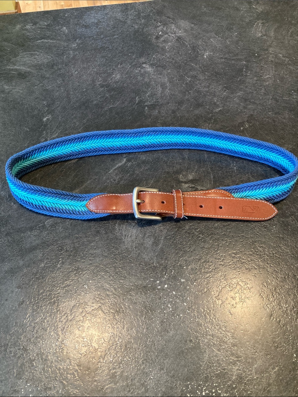 Men Vineyard Vines blue woven brown leather belt size 36